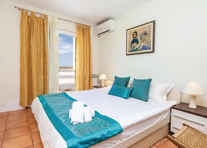 Feriehus In Barbat With House Sea View Barbat na Rabu