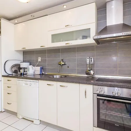 In Barbat With House Sea View Barbat na Rabu