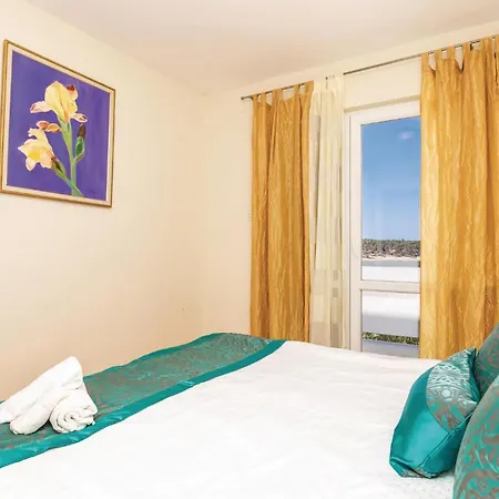 In Barbat With House Sea View Vikendica Barbat na Rabu