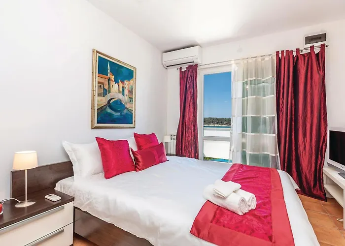 Дом отдыха In Barbat With House Sea View Barbat na Rabu