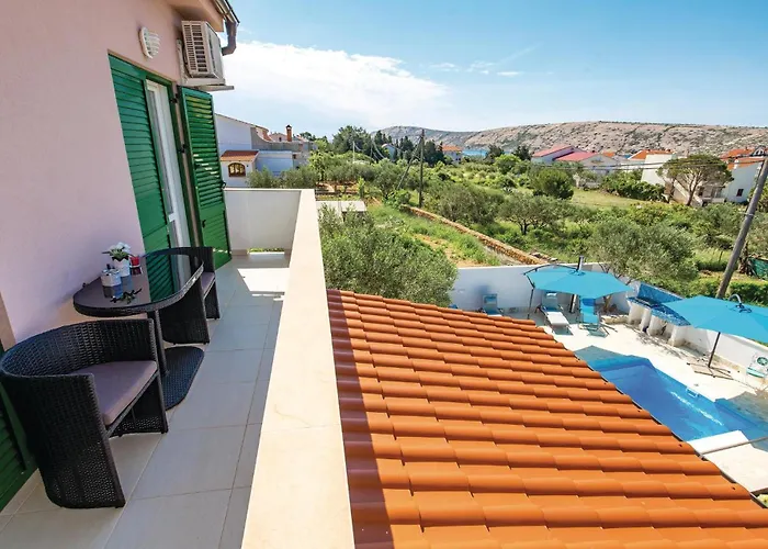 In Barbat With House Sea View Tatil Evi Barbat na Rabu
