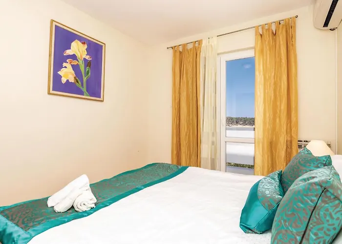 In Barbat With House Sea View Дом отдыха Barbat na Rabu